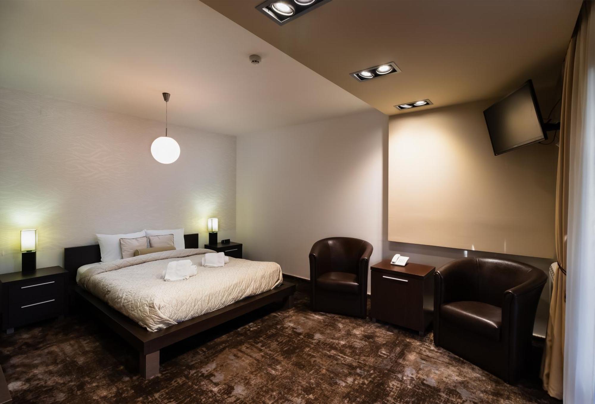 Guest House Panorama Aqualux With Free Parking Novi Sad Kamer foto