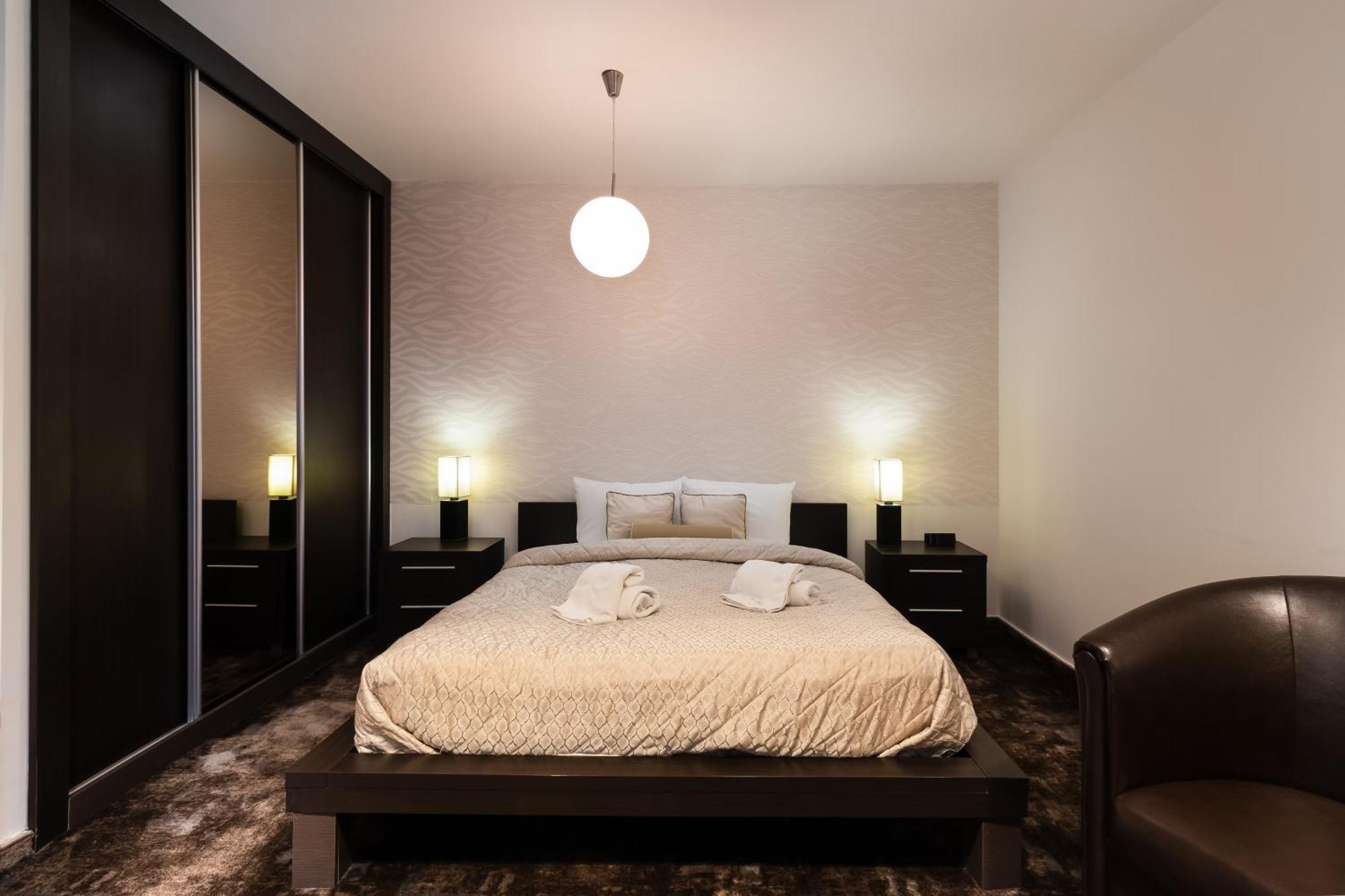 Guest House Panorama Aqualux With Free Parking Novi Sad Kamer foto