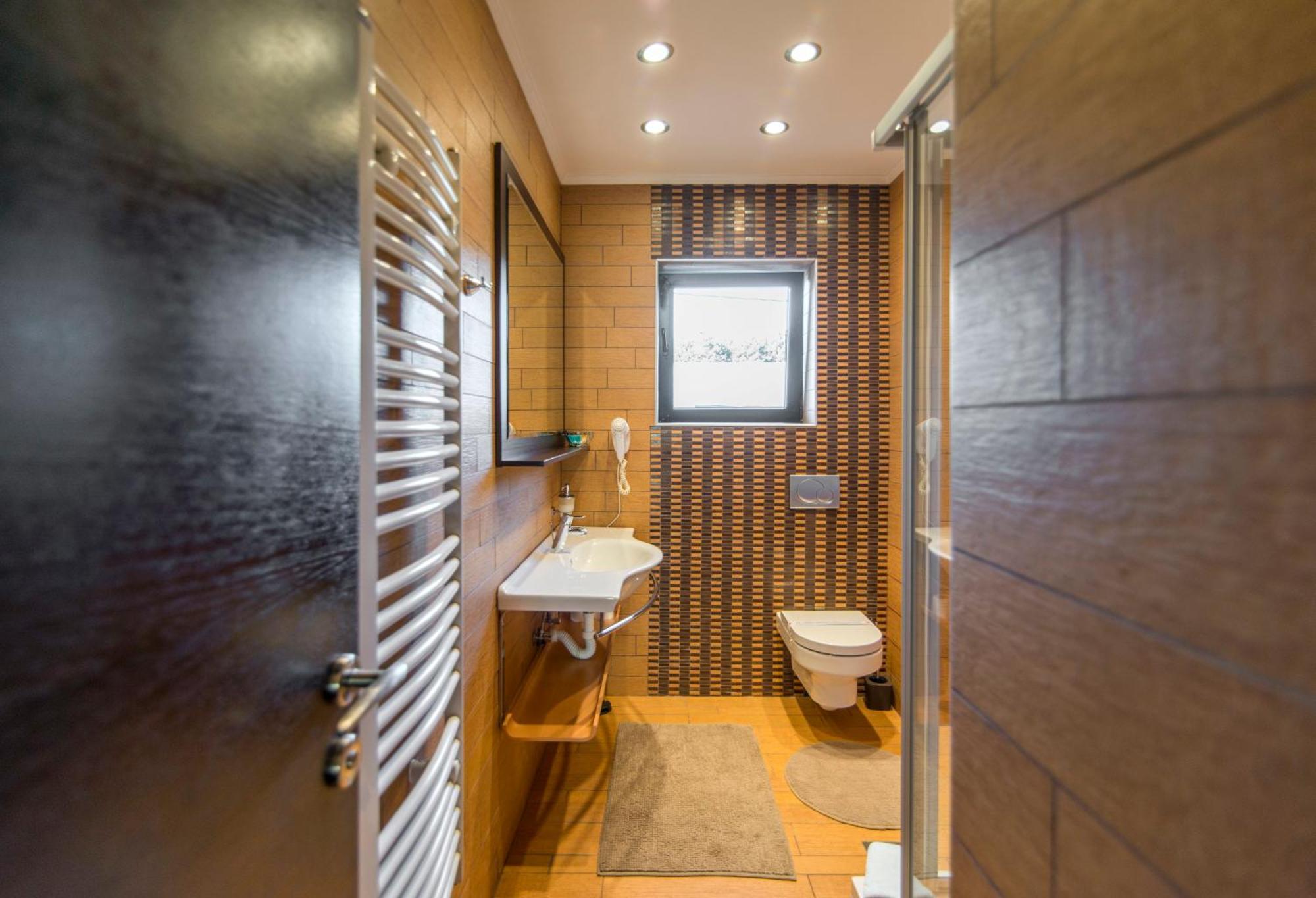 Guest House Panorama Aqualux With Free Parking Novi Sad Buitenkant foto